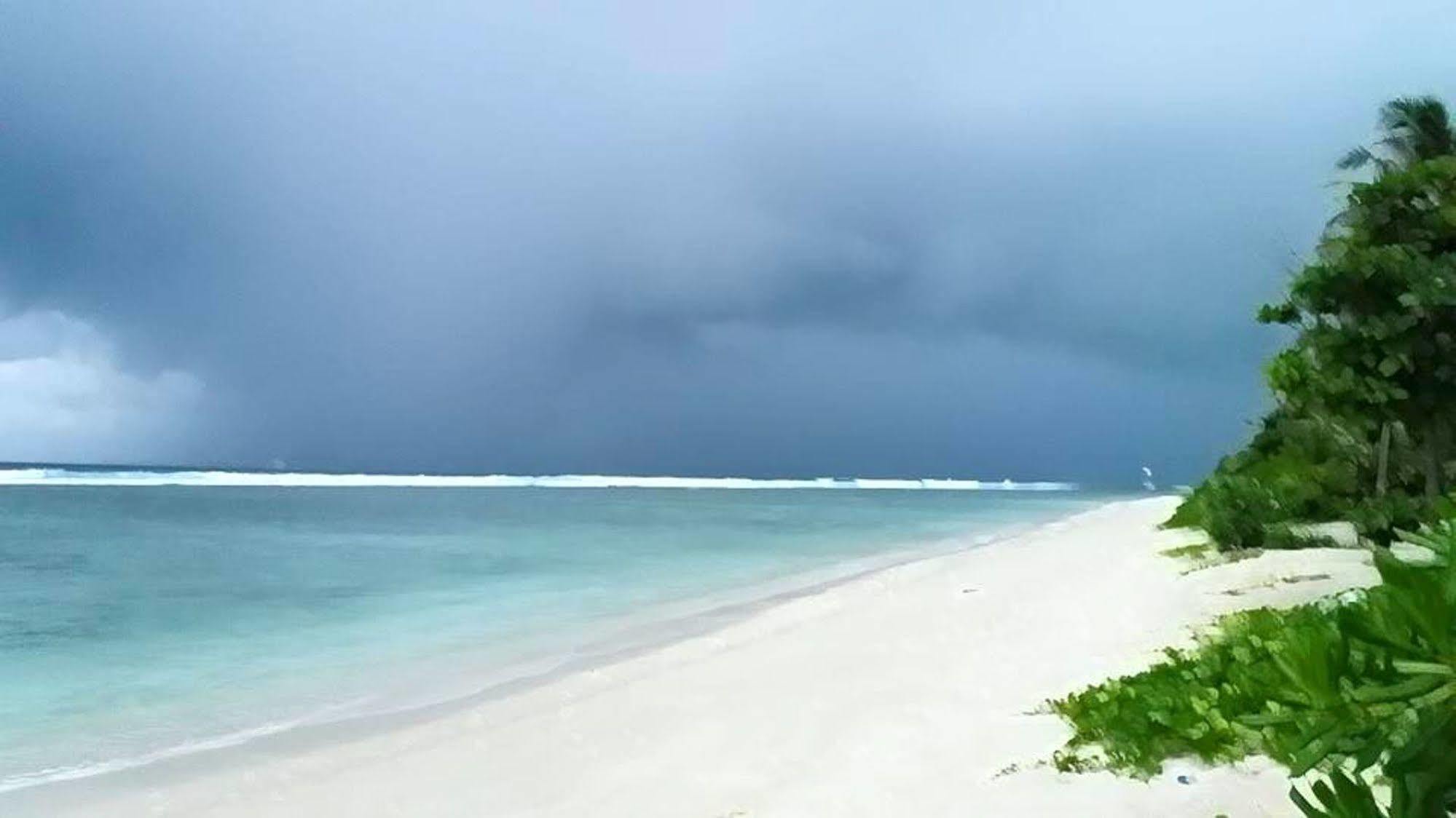 Vista Beach Retreat Hotel Hulhumale Exterior photo